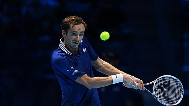 Даниил Медведев проиграл в полуфинале теннисного турнира в Дубае