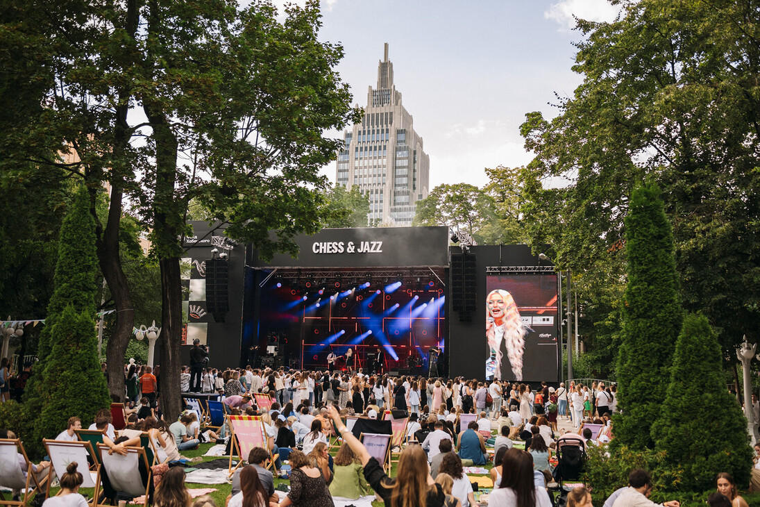 Сад эрмитаж концерты. Джаз в саду эрмитаж. Сад эрмитаж в москве джазовый фестиваль. Сад эрмитаж в москве джазовый фестиваль. Сад эрмитаж фестиваль джаза.