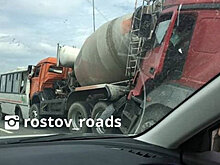 Автобус столкнулся с бетономешалкой, есть пострадавшие