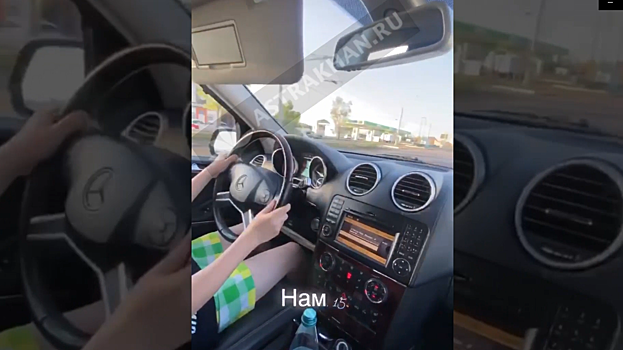 «Нам 15»: в астраханских социальных сетях появилось видео, где подросток управляет иномаркой