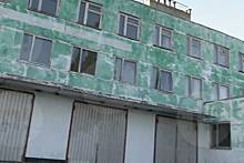 Дом в российском городе продали вместе с жильцами