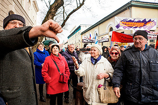 «Новые латыши» против «старых русских»