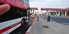 Автобус с петербургскими туристами, застрявший на М-11, отправился в Крым