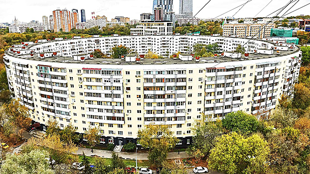 Завершился капитальный ремонт круглого дома на улице Довженко