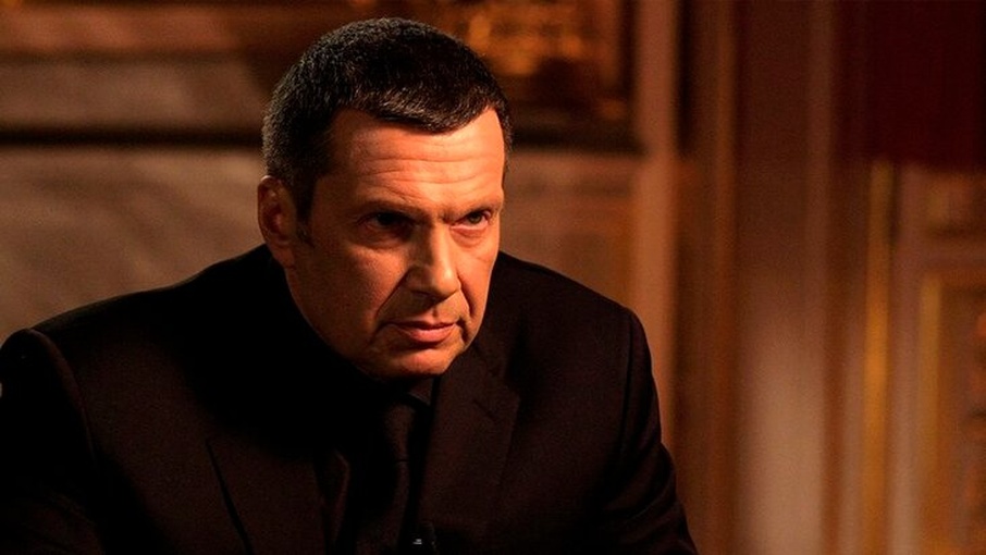 Собчак подала заявление в Следственный комитет на Соловьева из-за его слов в адрес Бони