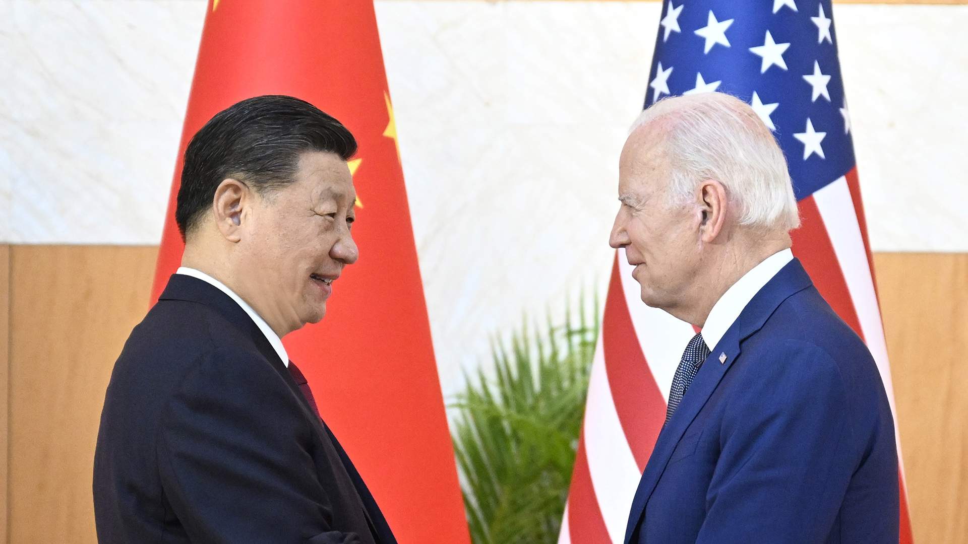 США и КНР договорились возобновить контакты между военачальниками