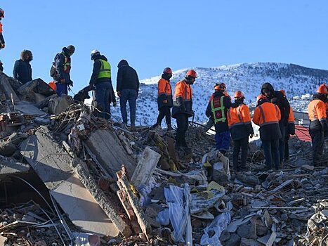 Жертвами землетрясения в Турции стали 12 873 человека