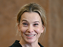 Высоцкая повисла на шее Борисова после слухов о разводе