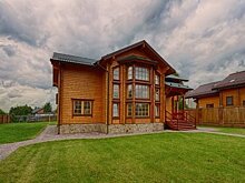 Названы причины низкого спроса на дачи и коттеджи