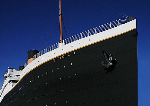 Какими способами хотели поднять со дна “Титаник”