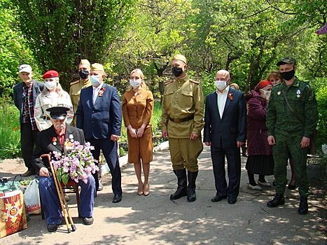 Власти Перевальского района вручили ветеранам медали "75 лет Победы" (ФОТО)