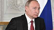 Путин передал в дар Свято-Троицкому собору Парижа икону