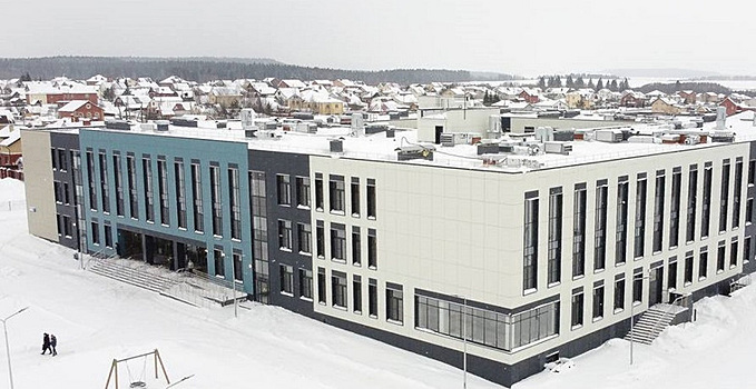 Махонин заявил о завершении строительства школы в Лобаново