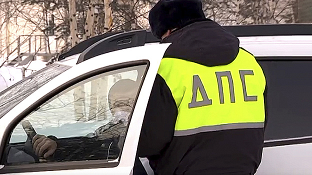 В Салехарде пьяный водитель Toyota протаранил «Газель»