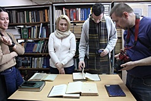 Тюменцам показали издания, по которым учились исторические личности