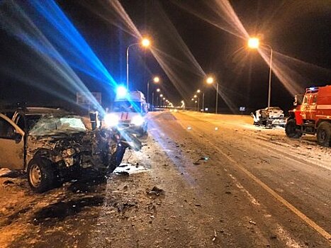 На трассе под Ершовом произошло лобовое столкновение. Погиб человек