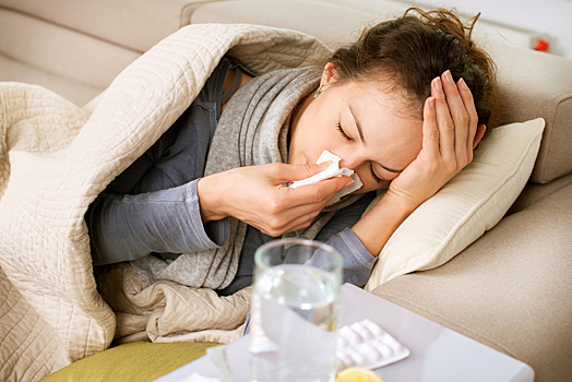 Эксперты перечислили три типичные ошибки при лечении простуды