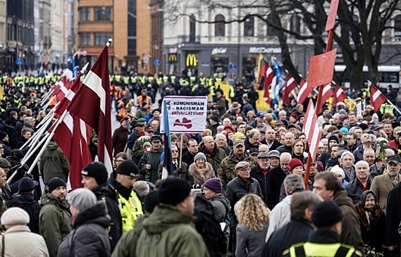 Латвийские спецслужбы попросили доносить о провокаторах во время шествия ветеранов СС
