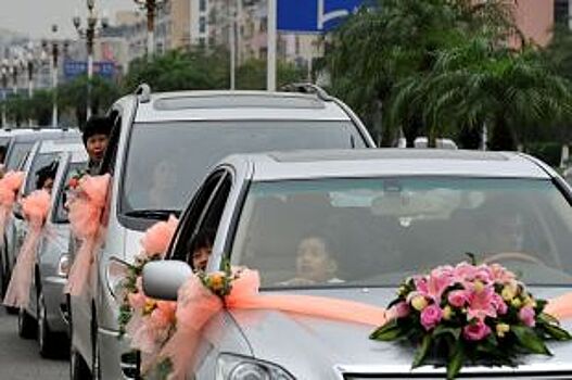В Красноярске будут судить мужчину за угон свадебного автомобиля