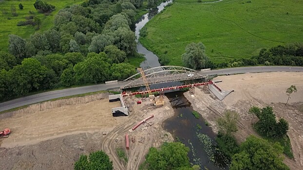 На новом мосту через реку Инструч в Черняховске скоро начнут возводить арки