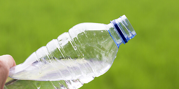 В России стартовал эксперимент по маркировке воды в бутылках