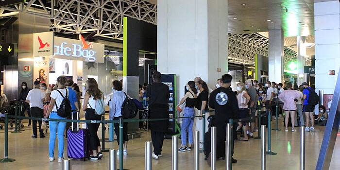 Забастовка в аэропортах: тысячи туристов не могут вылететь из Португалии