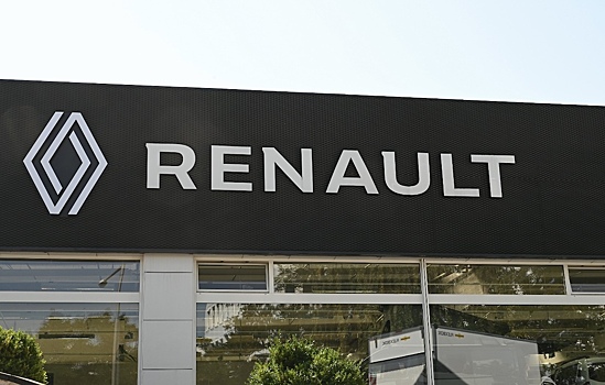 Российские автодилеры начали судиться с Renault