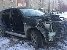 В Челябинске неизвестные украли у иномарки двери, капот и бампер