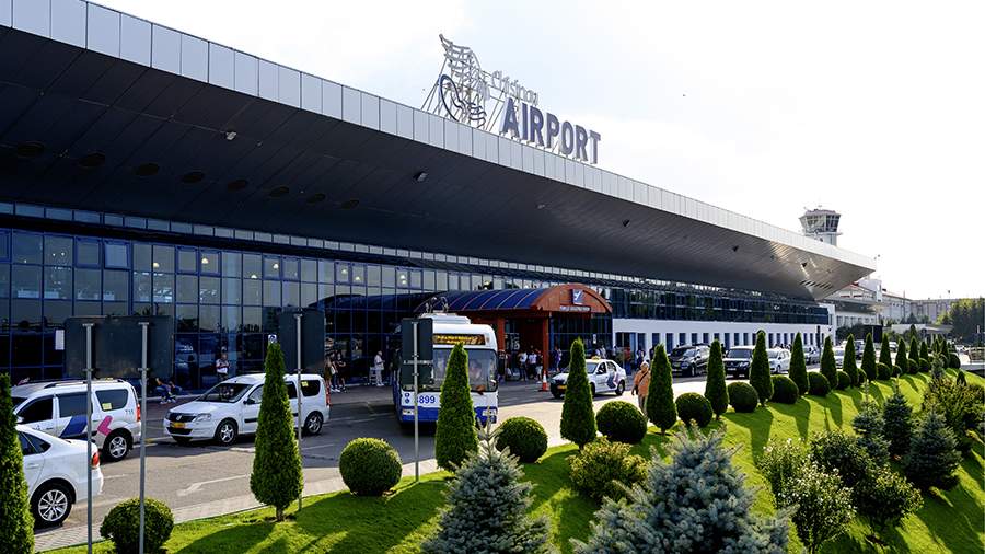Стрелявший в аэропорту Кишинева мужчина умер в больнице