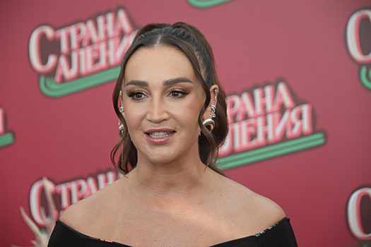 «Встает только тот, кто сначала упал»: Ольга Бузова показала новое увлечение