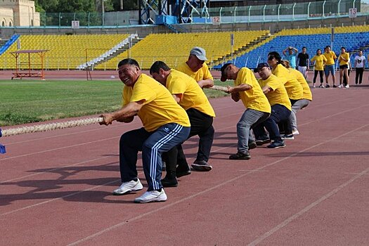 Медики Киргизии провели спортивную акцию в поддержку ЗОЖ