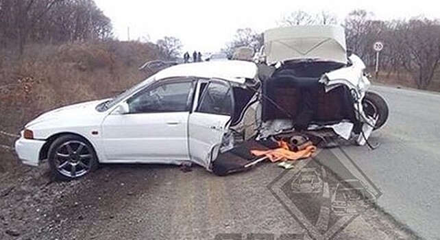 Шокирующее ДТП в Приморье: иномарку буквально «разорвало» на части