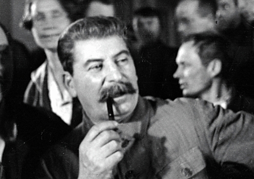 Свои, приемный и «бастарды»: как сложились судьбы детей Иосифа Сталина