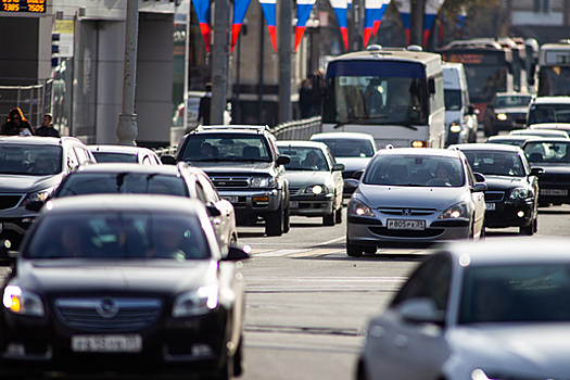 Эксперты предупредили о рисках, связанных с ростом числа автомобилей в Калининграде
