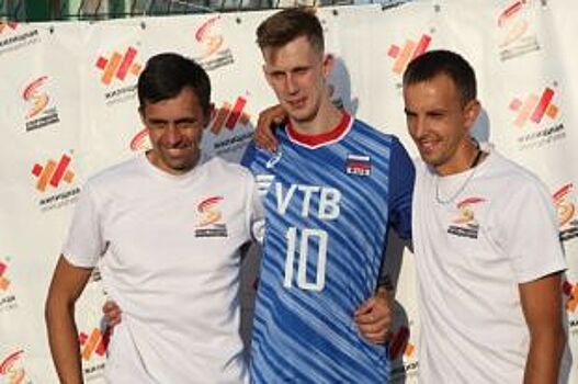 Звезда российского волейбола Федор Воронков провел мастер-класс барнаульцам