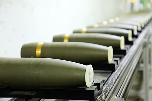 Военный аналитик Прохватилов: Российских экспортеров оружия пытаются сместить