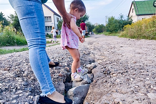 Дети из частного сектора Брянска пойдут в школу по опасным дорогам