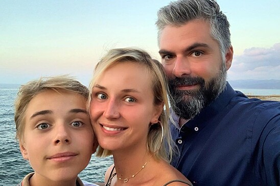 «Стоял с котлетами и смотрел влюбленными глазами»