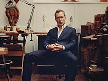 53-летний Джуд Лоу показал спортивное тело в обтягивающей футболке: фото