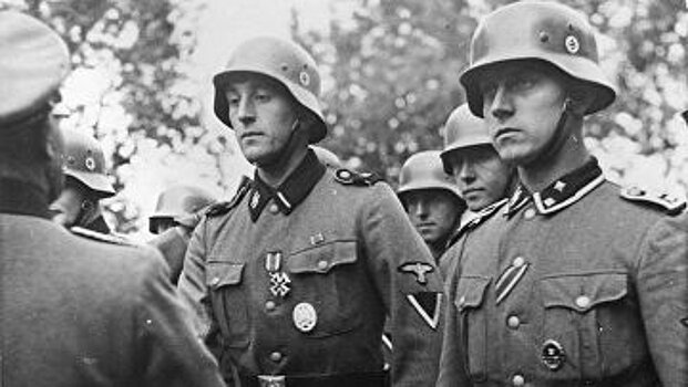 Heise (Германия): министр обороны Артис Пабрикс назвал легионеров СС гордостью латышского народа
