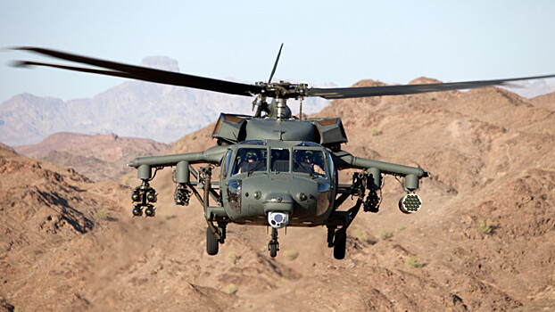 На тестах БПЛА Black Hawk поднялся в воздух и выпустил два дрона