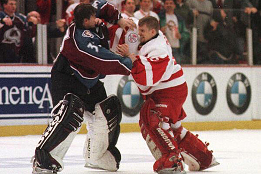 Легендарная драка из 1990-х в НХЛ, вратарский бой Руа и Осгуда