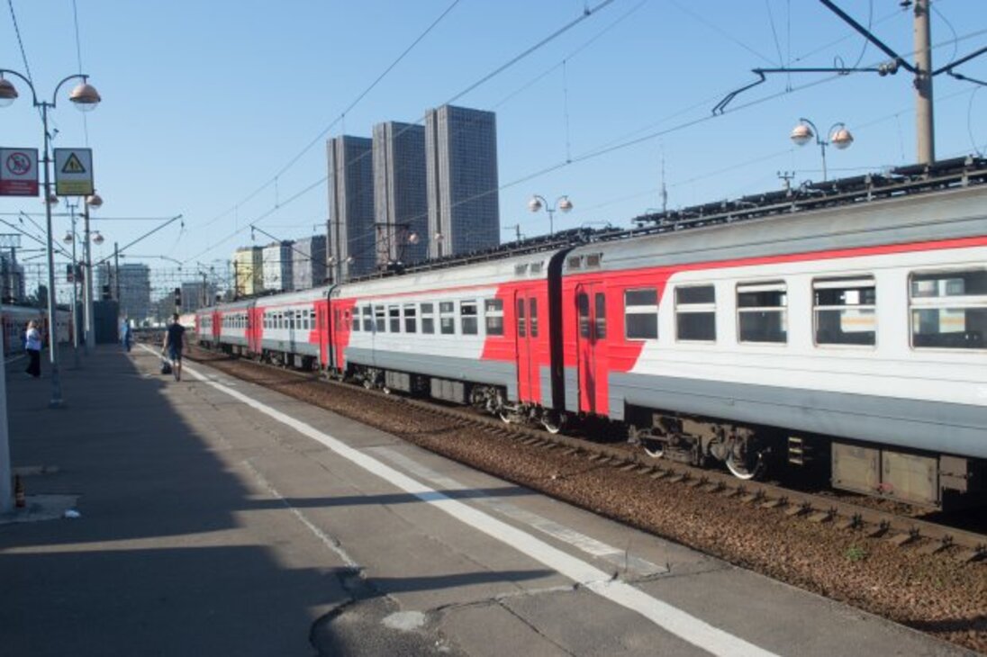 Электричка до г пушкина. Электричка до г пушкина. Электричка москва тверь. Маршрут электрички усово белорусский вокзал. Остановки электрички от витебского вокзала до пушкина.