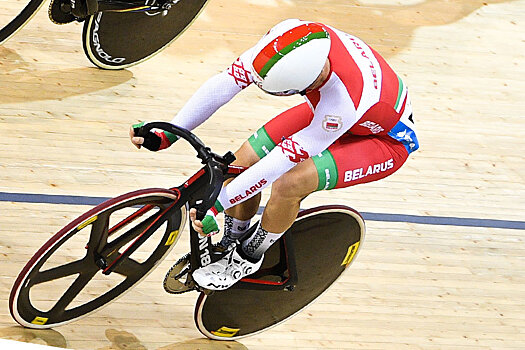 Минск: Евгений Королек выиграл золото на этапе КМ по велоспорту