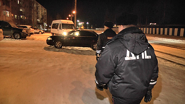 В Ноябрьске четверо «забывчивых» автомобилистов оштрафованы за оставленные открытыми машины