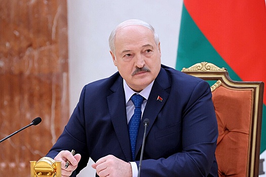 Лукашенко адресовал приветствие участникам выставки вооружения