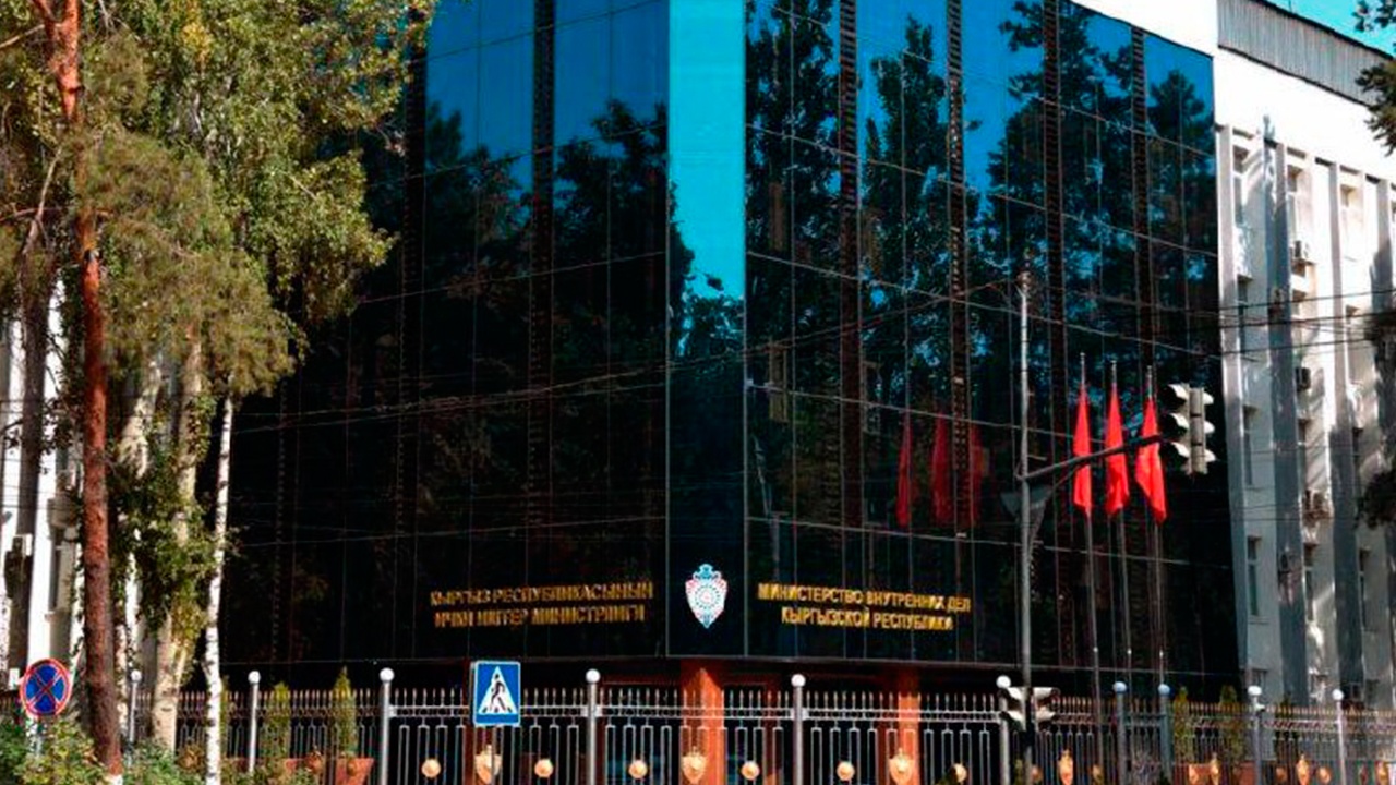 В Бишкеке общественный порядок будут охранять 2,7 тысячи силовиков и дружинники