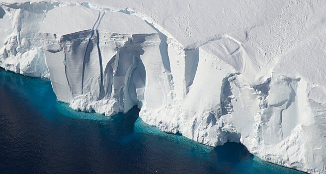 В Антарктиде стремительно тает "ледник Судного Дня"