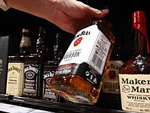 Продавцы алкоголя начали фиксировать нехватку популярных спиртных напитков в РФ