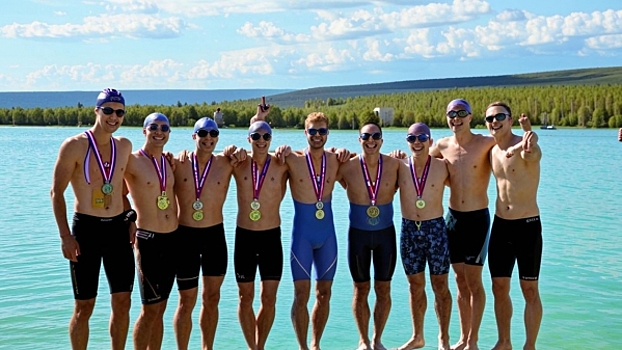 Олимпийские чемпионы приняли участие в чемпионате по плаванию под Красноярском
